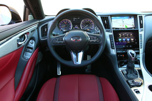 2017 Q60 interior